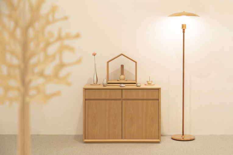 亡き母の為にデザイン製作した、祈りの家具「母と桜と。」