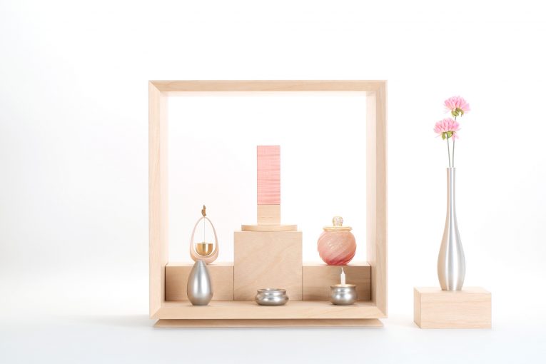 シンプルなデザインミニ仏壇「いのり箱」×ピンク色