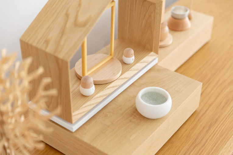 オープンタイプの手元供養ミニ仏壇、おもいで小箱